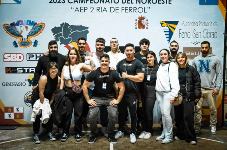 Foto de grupo del Club BEÖRN en el Campeonato del Noroeste